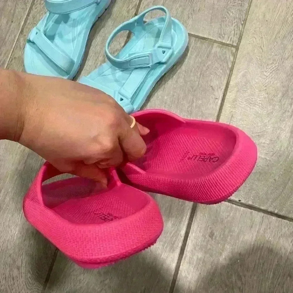 Girl Sandals Flip Flop Size 1​ - Picture 2 of 7